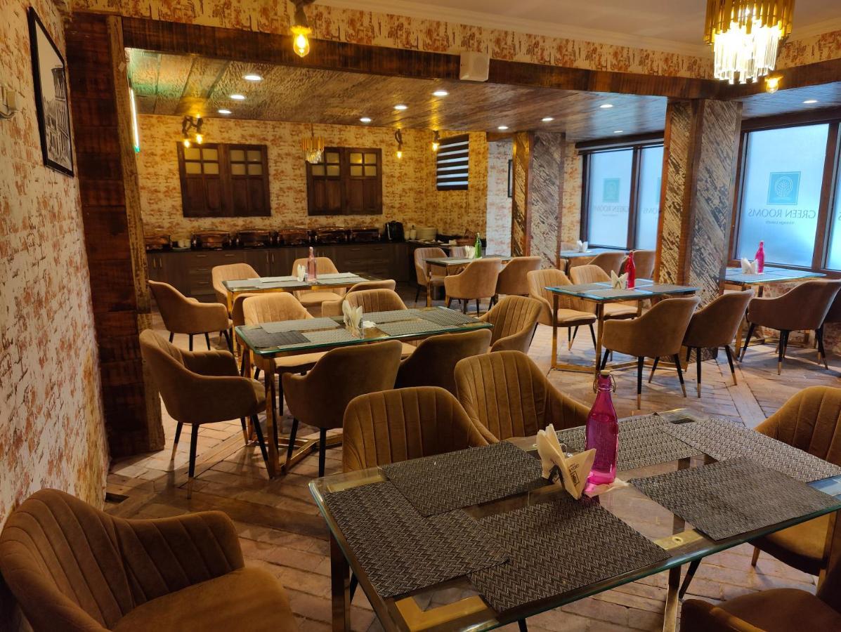 Hotel Green Rooms Сринагар Экстерьер фото